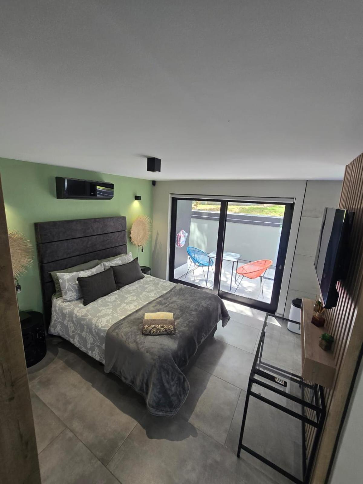 The Block Hotel Wildernis Exterior photo